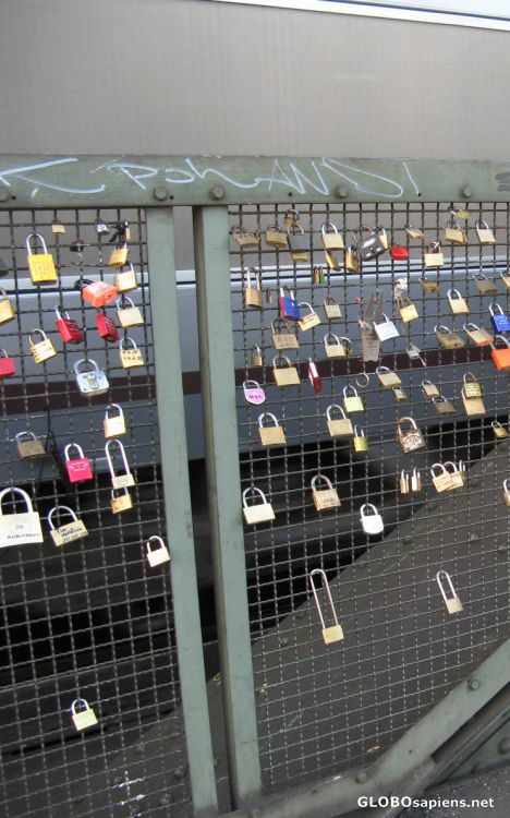 Postcard Love locks!