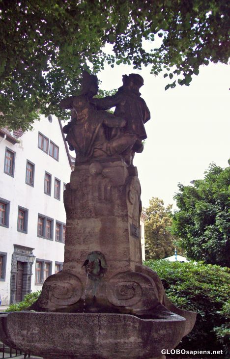 Postcard Skat Fountain