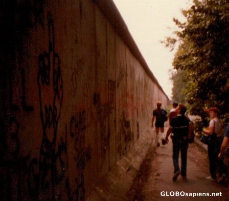 Postcard Berlin Wall