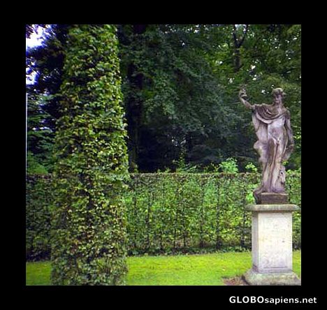 Postcard Statue greets us everywhere in the Park Sans Souci