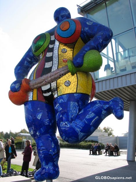Postcard Hamburg - Nana from Nicki de Saint-Phalle