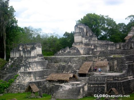 Postcard Plaza Accropolis Structure