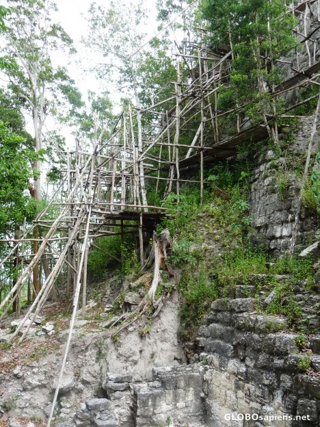 Postcard The Scaffolds to the top of La Danta
