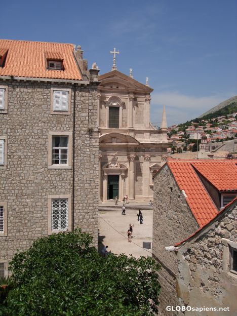 Postcard Behind the buildings