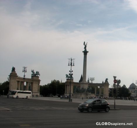 Postcard Hero's Square ( Hosok Tere )