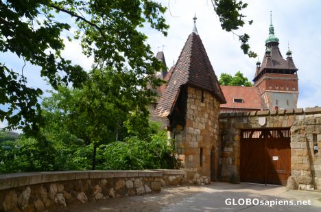 Postcard Budapest (HU) - a castle gate