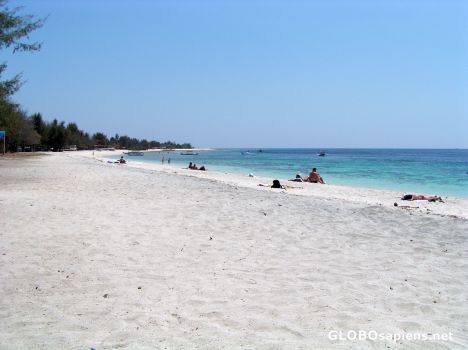 Postcard Main Beach on Trawangan