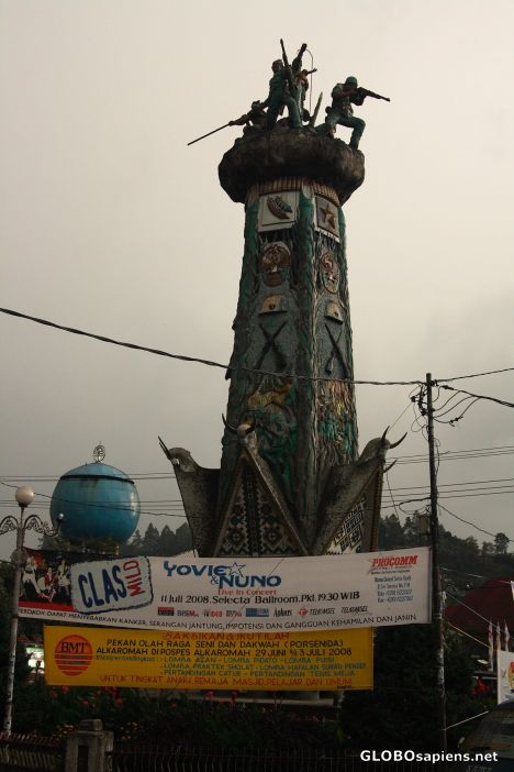 Postcard Tugu Perjuangan Memorial