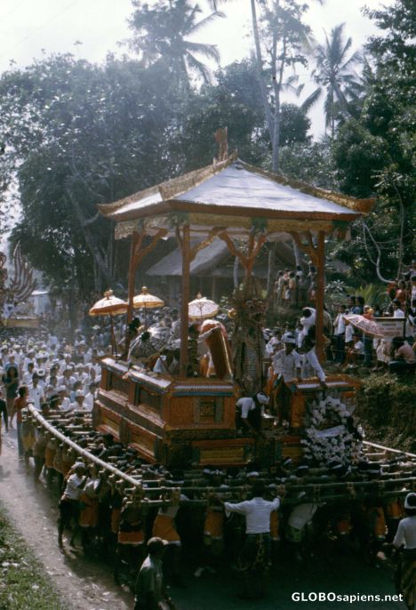 Postcard Procession to the cremationplace