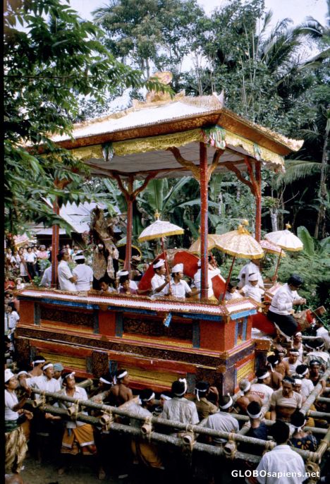 Postcard Procession to locate the cremation