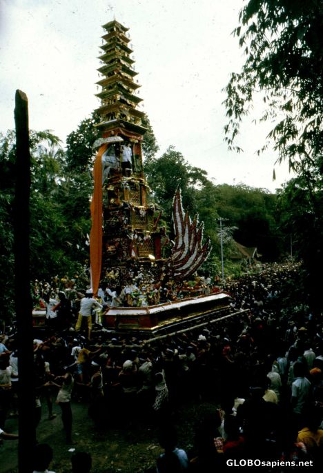 Postcard Procession to locate the cremation