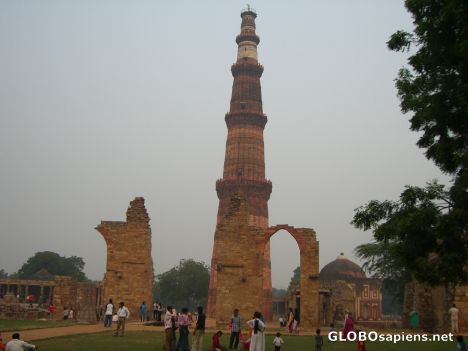 Postcard Qutab minar and surroundings