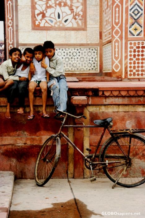 Postcard kids of akbar