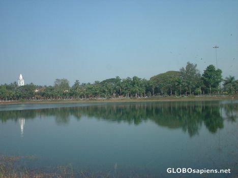 Postcard The lake inside Mananchira Square