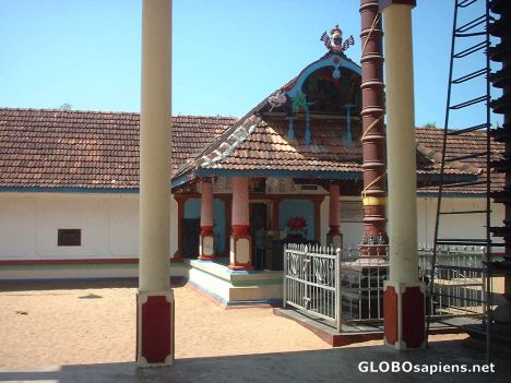 Postcard A Wonderful old temple of Lord Siva in Cherai.
