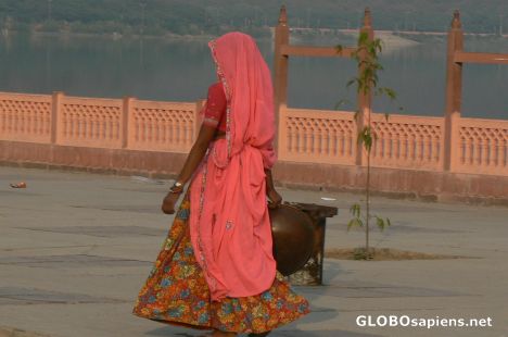 Postcard Woman in front of the Water Palace