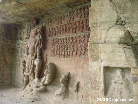 Postcard Jains carved in the rocks