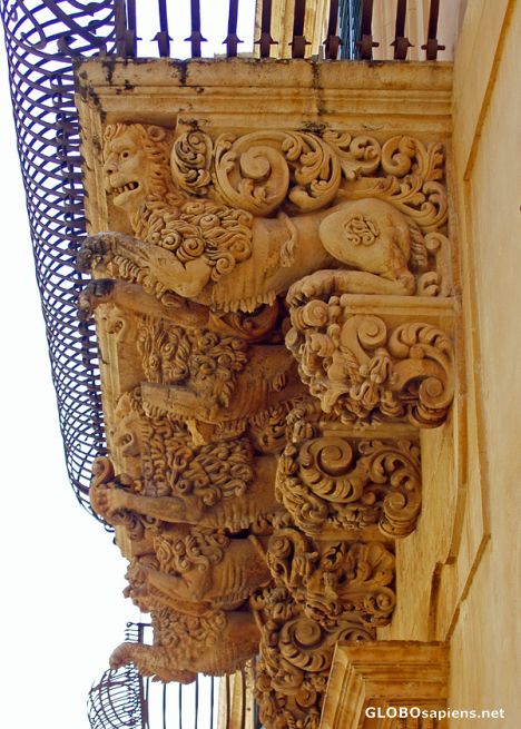 Postcard Lions supporting balconies
