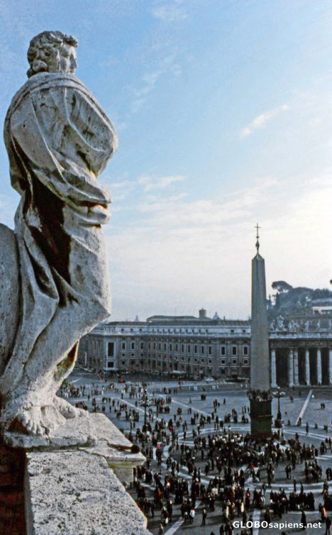 Postcard From the Colonnade