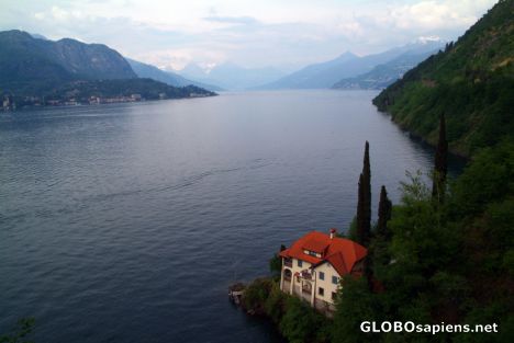 Postcard Lezzeno (IT) - a house by the lake