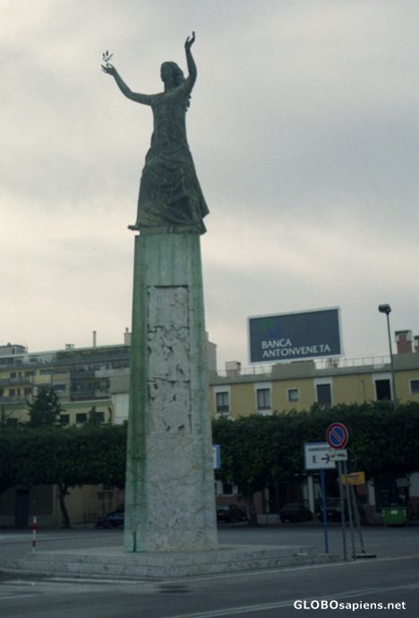 Postcard Statue