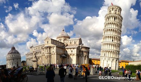 Postcard Pisa (IT) - a famous piazza from a different angle