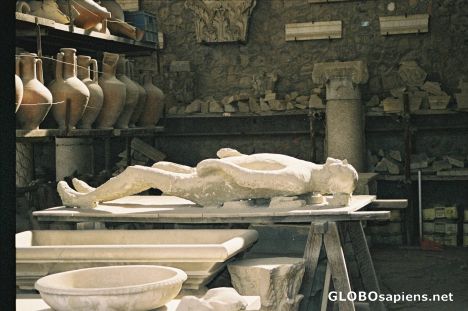 Postcard Pompei (Victim of a catastrophe)