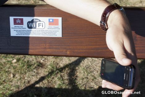 Postcard The free WIFI bench