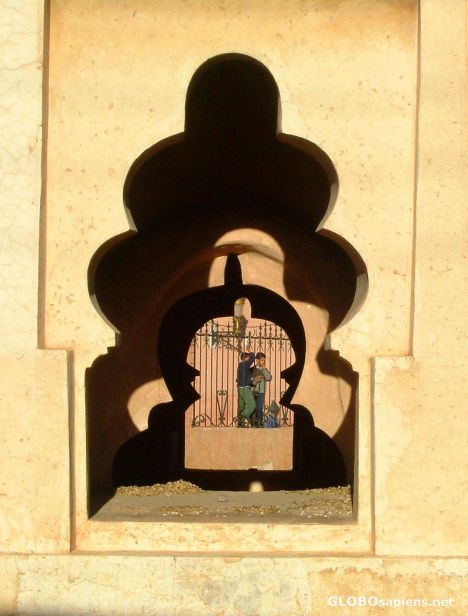 Postcard Through the keyhole