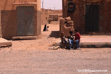 Postcard Kids in M'Hamid street