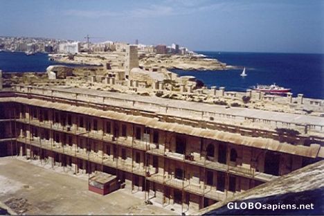 Postcard Fort St Elmo Barracks