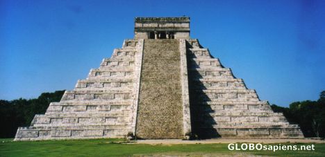 Postcard Chitzen Itza