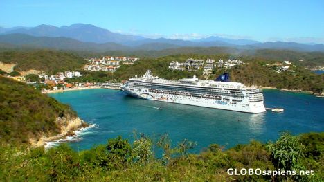 Postcard Cruise ship day
