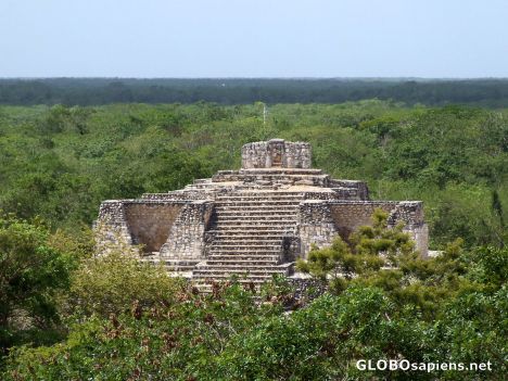 Postcard Palacio Oval as seen from the pyramid