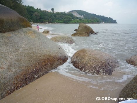 Postcard Waves and big rocks