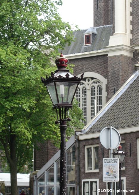 Postcard A real royal street light