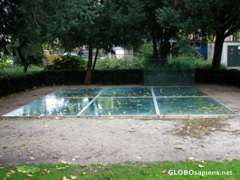 Postcard Wertheim Park - Auschwitz Memorial