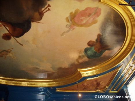 Postcard ceiling in the blue room