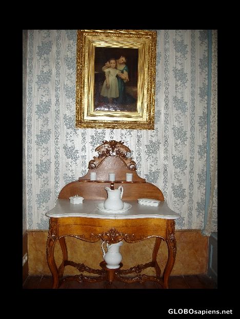 Postcard bedroom and washbasin