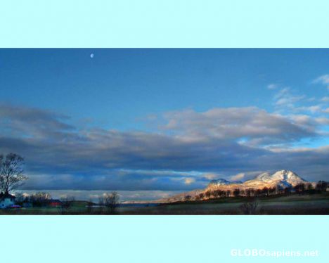 Postcard Moutain view