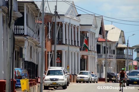 Postcard Paramaribo (SR) - old town's government offices