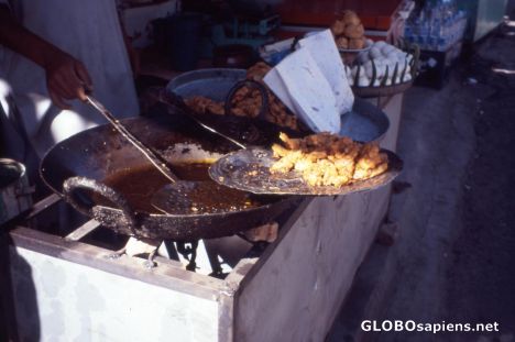 Postcard Pakistan 2008, Murree to Islamabad, Fried in Oil