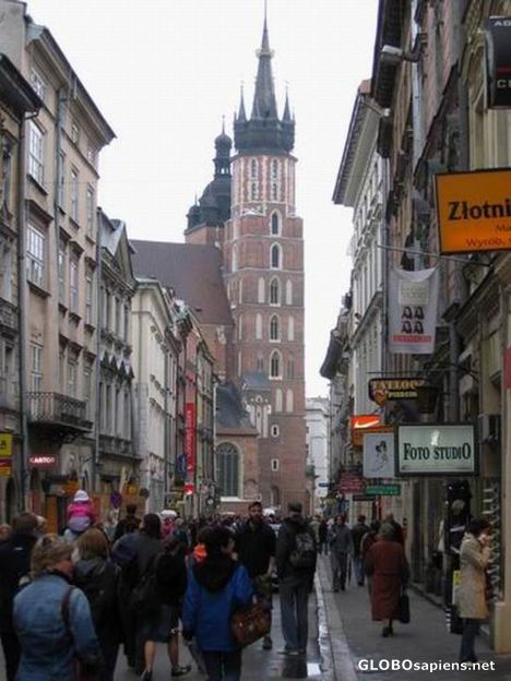 Postcard Mariacki church seen from Florianska Street