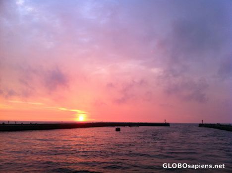 Postcard Ustka (PL) - sunset in the harbour