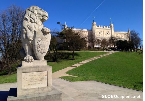 Postcard Lublin (PL) - the Independence Memorial statue