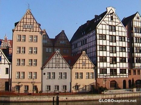 Postcard Restored houses and granaries in Gdansk
