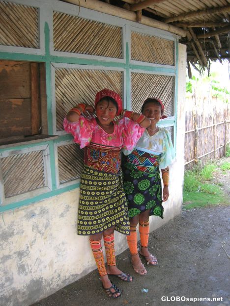 Postcard Shy Kuna girls