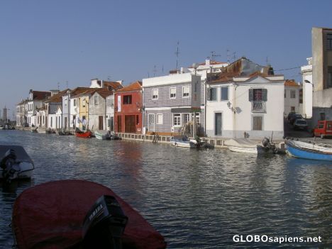 the channel near Praça do Peixe