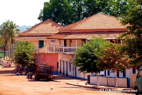 Postcard Bafata - street leading to the bank of the river