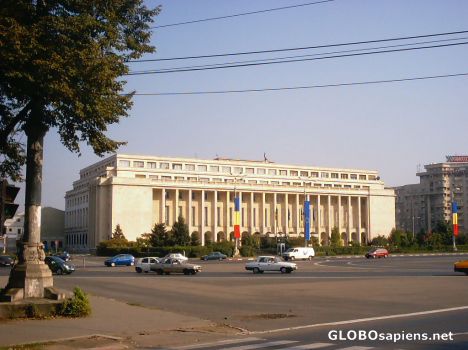 Postcard Palazzo del Governo in Piazza Victoriei